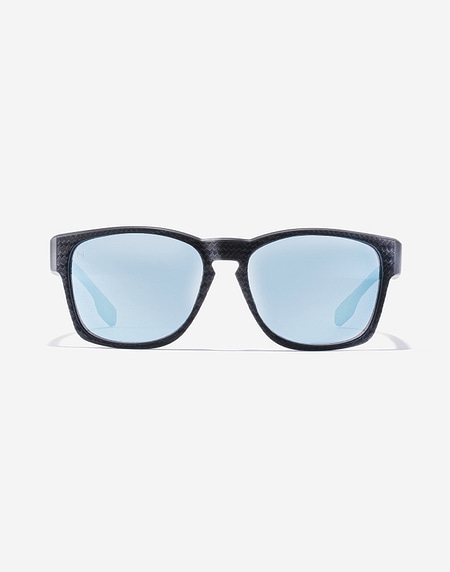 Sunglasses Hawkers CORE RAW CARBON FIBER - POLARIZED BLACK BLUE CHROME