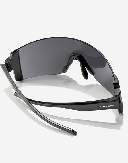 sports sunglasses Hawkers LYNX BIG - BLACK SMOKE FLASH