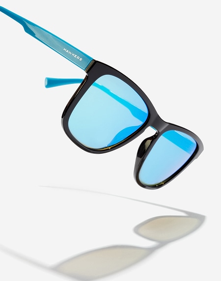 Sunglasses Hawkers ZHANNA - POLARIZED BLACK CLEAR BLUE