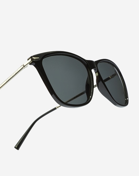 Nos Lunettes de Soleil Hawkers ONE CROSSWALK - POLARIZED BLACK DARK