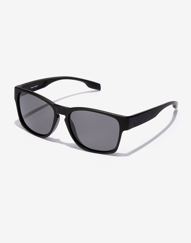 Sunglasses Hawkers CORE RAW - POLARIZED BLACK