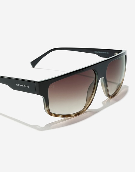 Sunglasses Hawkers ASTRO - BLACK CAREY EARTH ECO