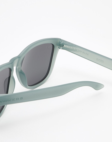 Sunglasses Hawkers FROZEN BLUE - CHROME ONE