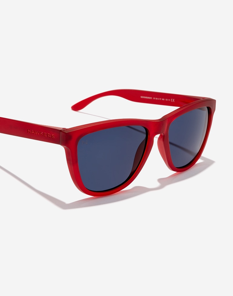 Sunglasses Hawkers ONE RAW - CHEERY RED BLUE
