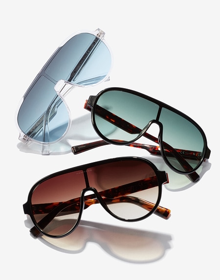 Sunglasses Hawkers BLACK CAREY GREEN GRADIENT HYLEG