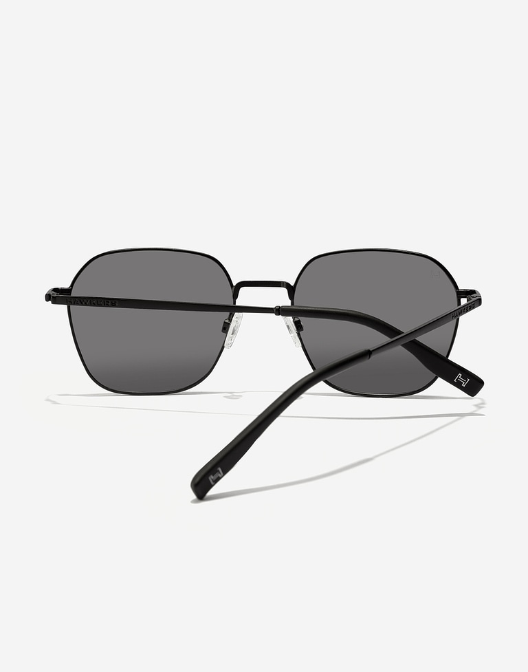 Sunglasses Hawkers RISE - POLARIZED BLACK DARK