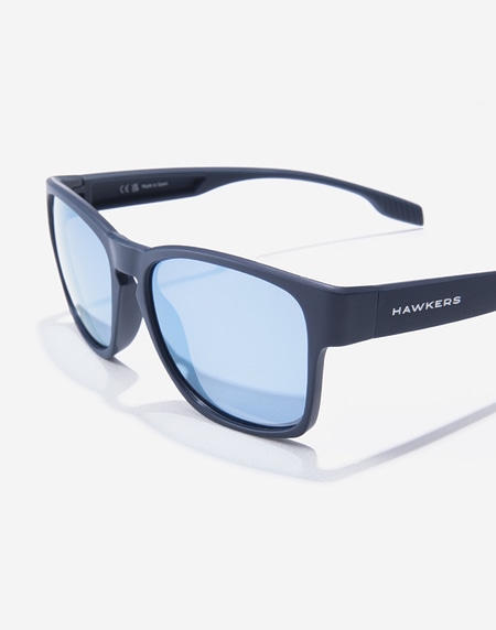 Nos Lunettes de Soleil Hawkers CORE RAW - POLARIZED NAVY BLUE CHROME