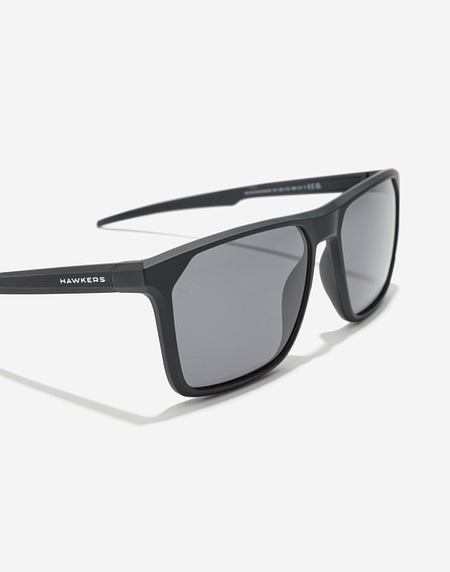Sunglasses HAWKERS HORIZON - POLARIZED BLACK DARK