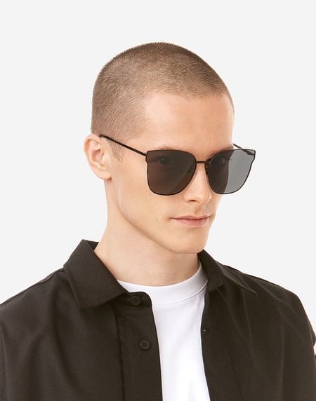 Sunglasses Hawkers SHOWDOWN XL - POLARIZED BLACK