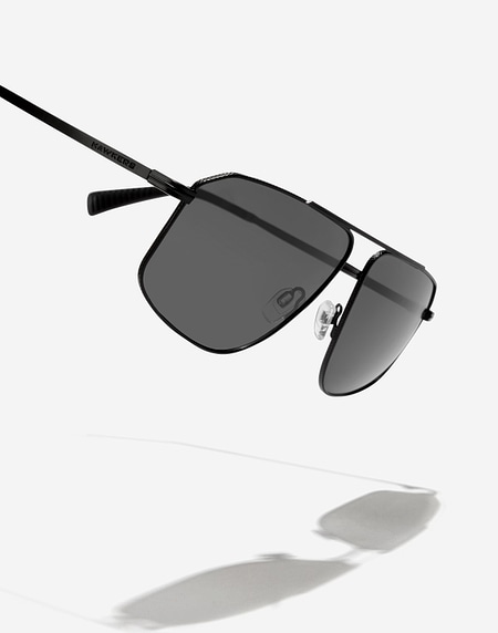 Sunglasses Hawkers POKER - POLARIZED BLACK DARK