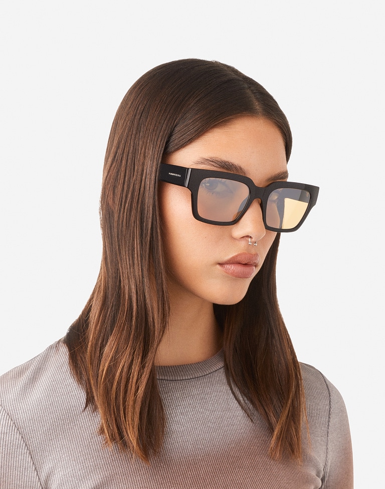 Sunglasses Hawkers MATE - BLACK MUSTARD ECO