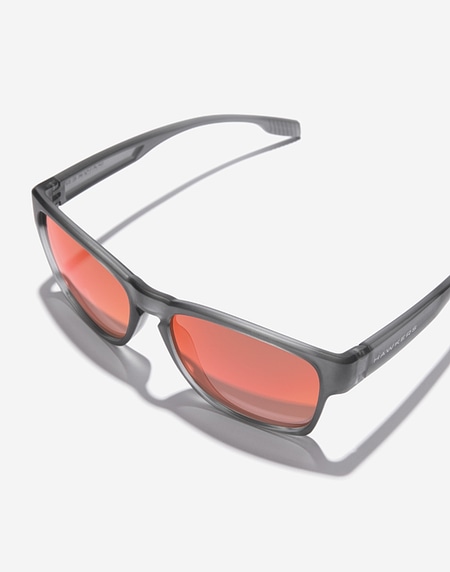Nos Lunettes de Soleil Hawkers CORE RAW - POLARIZED GREY RUBY