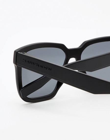 Lentes de sol Hawkers POLARIZED CARBON BLACK DARK MOTION