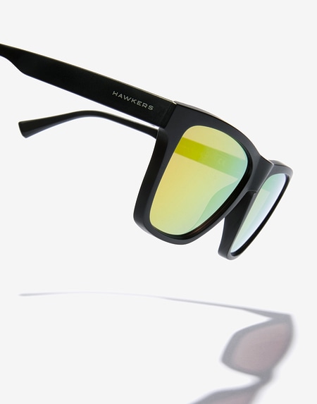 Sunglasses Hawkers ONE LS RAW - BLACK DAYLIGHT
