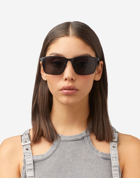 Sunglasses Hawkers TRACK FLEX - POLARIZED BLACK DARK