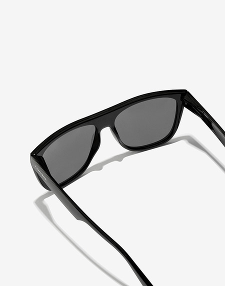 Γυαλιά ηλίου Hawkers RUNWAY - POLARIZED MATTE BLACK