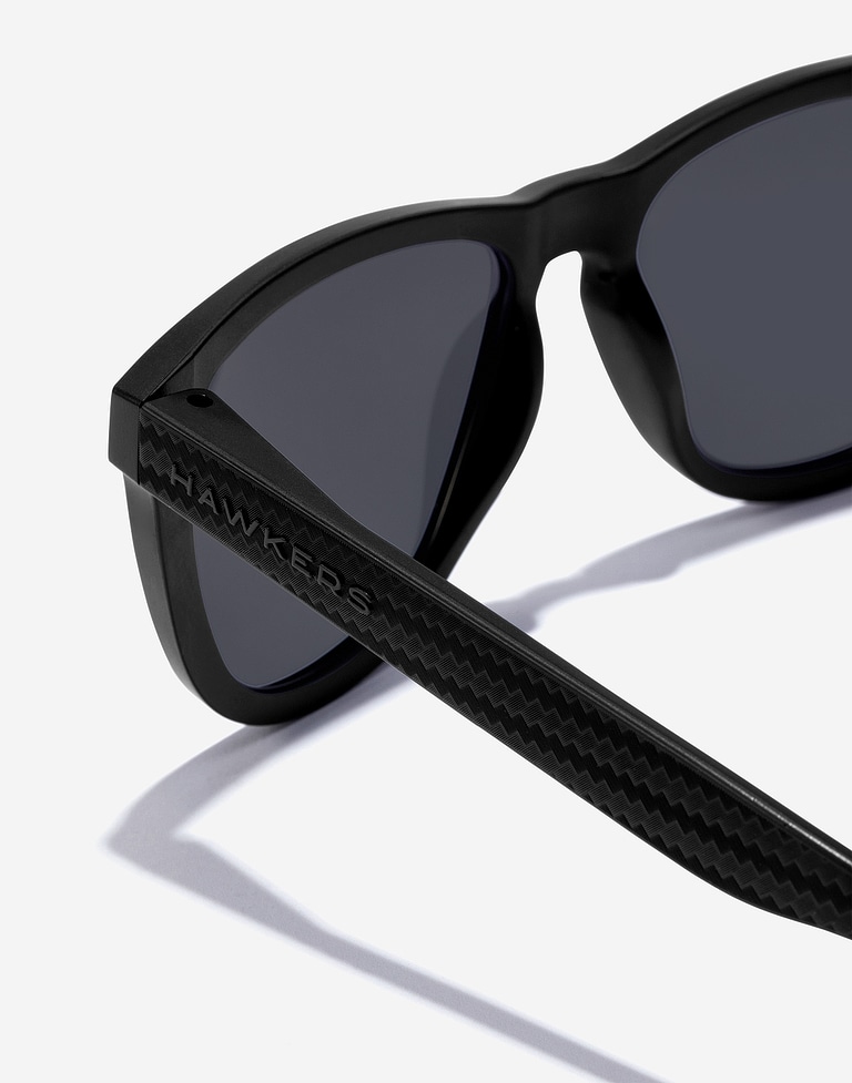 Gafas de sol Hawkers ONE RAW CARBON FIBER - POLARIZED DARK