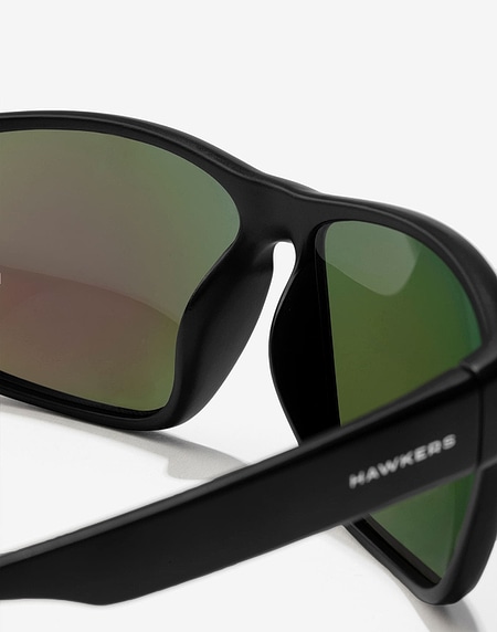Sunglasses Hawkers BLACK EMERALD FASTER