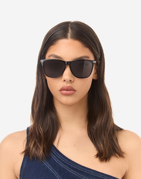 Nos Lunettes de Soleil Hawkers ONE CROSSWALK - POLARIZED BLACK DARK