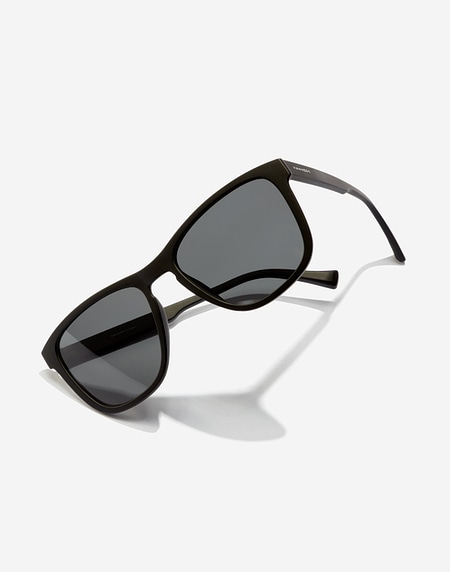 Sunglasses Hawkers ZHANNA - POLARIZED BLACK DARK