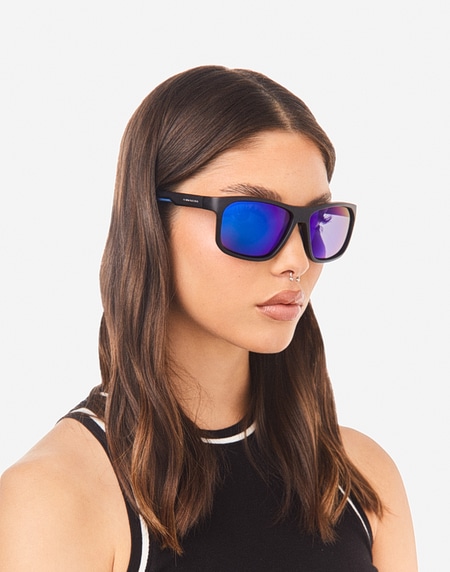 Nos Lunettes de Soleil Hawkers COMANECI - POLARIZED BLACK SKY