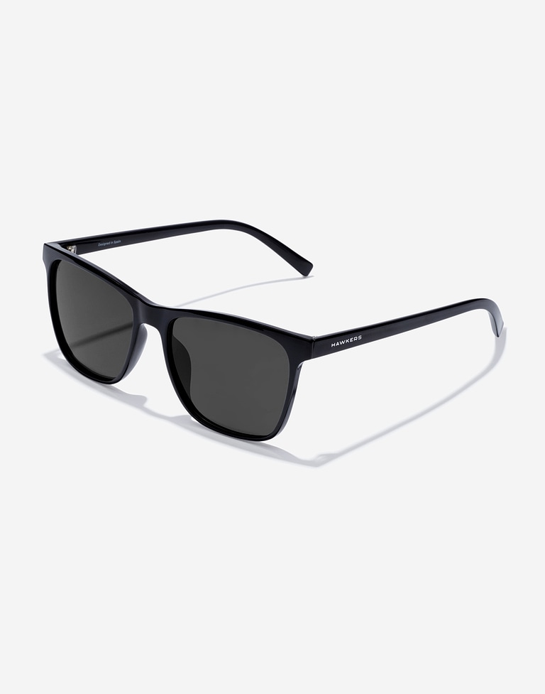 Sunglasses Hawkers WAVE - POLARIZED BLACK DARK