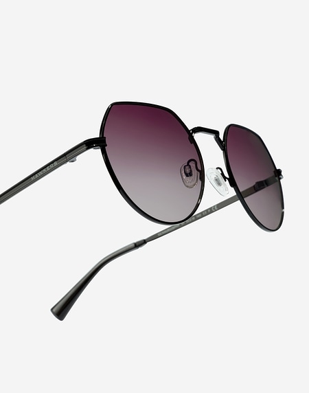 Nos Lunettes de Soleil Hawkers AURA - POLARIZED BLACK GRAPE