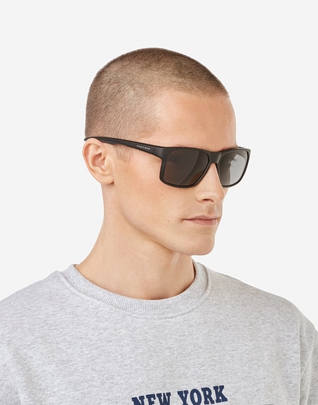 Sunglasses Hawkers TRACK - POLARIZED BLACK DARK