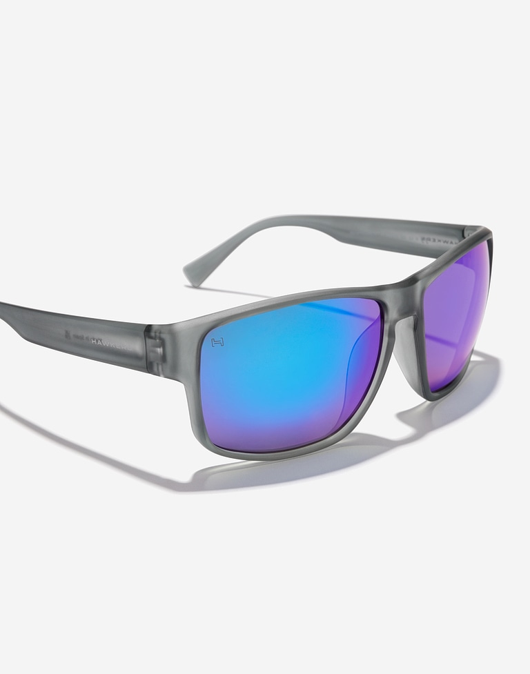 Sonnenbrille Hawkers FASTER RAW - DARK GREY SKY