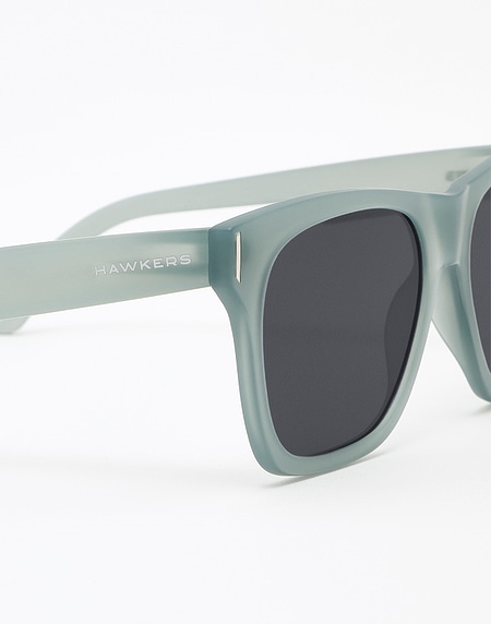 Sunglasses Hawkers FROZEN BLUE - DARK SUNSET