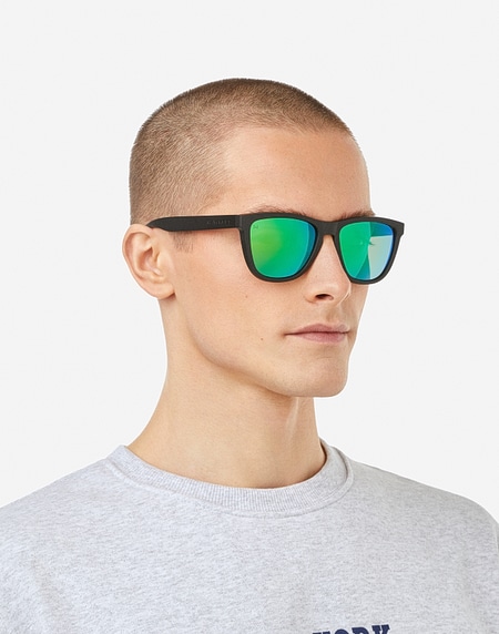 Sunglasses Hawkers ONE RAW - POLARIZED BLACK EMERALD