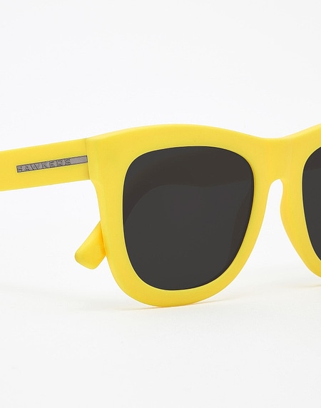 Sunglasses Hawkers RUBBER YELLOW DARK NOBU