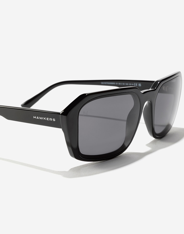 Sonnenbrille HAWKERS STRATOS - BLACK DARK ECO