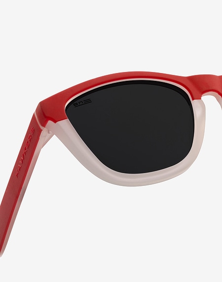 Sunglasses Hawkers RED FROZEN WHITE - DARK ONE S STRONG