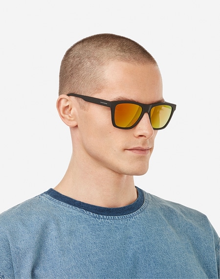 Sunglasses Hawkers ONE LS RAW - BLACK DAYLIGHT