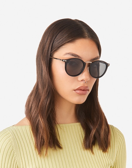 Sunglasses Hawkers DEALER - POLARIZED BLACK DARK