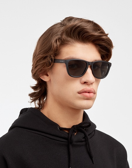 Sunglasses Hawkers ONE COLT - POLARIZED BLACK GREY