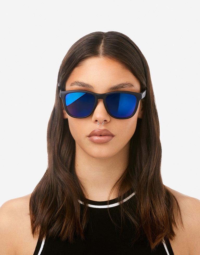Sunglasses Hawkers CARBON BLACK - SKY ONE
