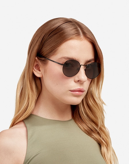 Sunglasses Hawkers MOMA - POLARIZED MATTE BLACK