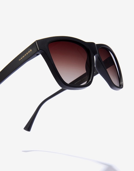 Sunglasses Hawkers ONE LS RAW - POLARIZED BLACK SLATE WOLF