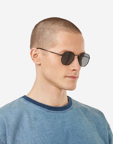 Sunglasses Hawkers SIXGON DRIVE - POLARIZED BLACK GREY