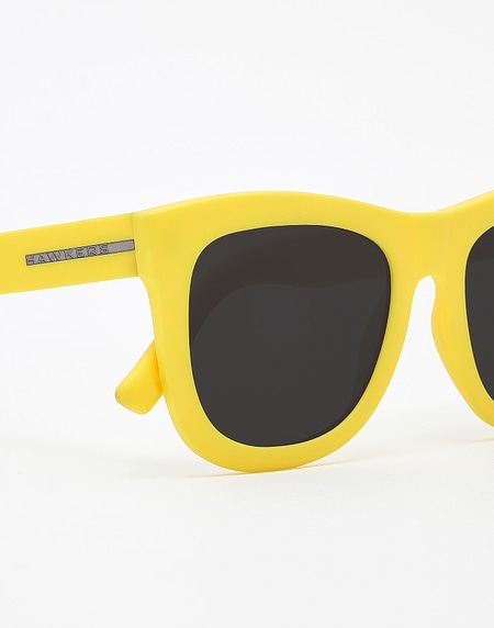 Sunglasses Hawkers RUBBER YELLOW DARK NOBU XL