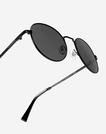Sunglasses Hawkers MOMA - POLARIZED MATTE BLACK