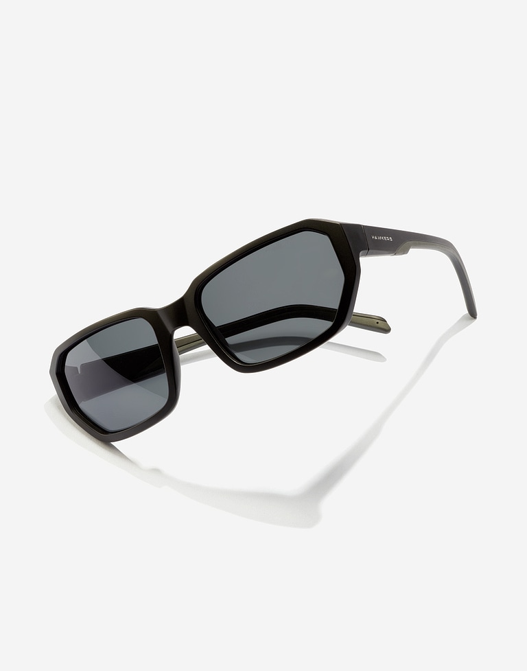 Sunglasses Hawkers BOLT - POLARIZED BLACK DARK