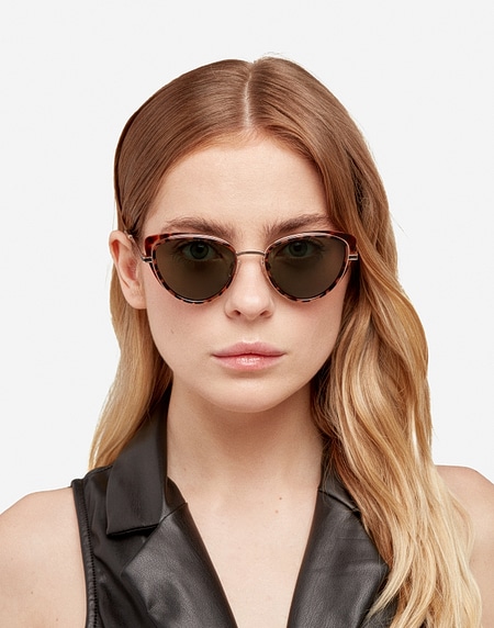 Sunglasses Hawkers CAREY GREEN BOTTLE FELINE