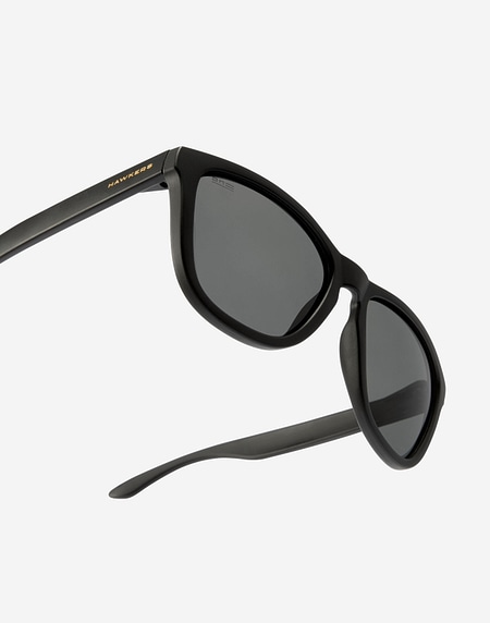 Sunglasses Hawkers ONE - POLARIZED BLACK DARK