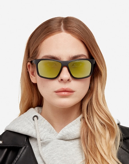 Sunglasses Hawkers COMANECI - POLARIZED BLACK MIRROR ACID