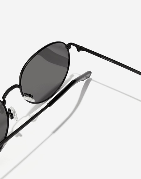 Sunglasses Hawkers VENT - POLARIZED BLACK DARK