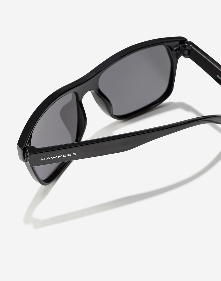 Nos Lunettes de Soleil Hawkers ONE VENM XS - BLACK DARK