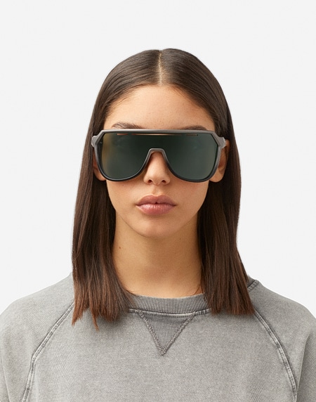 Sports Sunglasses Hawkers FLY - GREY ALLIGATOR FLASH